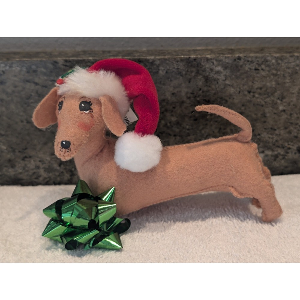 Annalee Mobilitee Gift Wrapping Dachshund Christmas Weiner Doxie Dog Santa Bow
